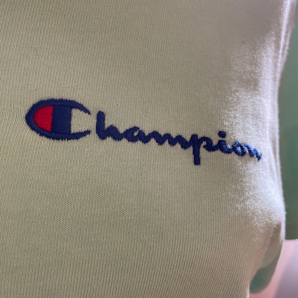 Champion Cropped Tee - Picture 4 of 5